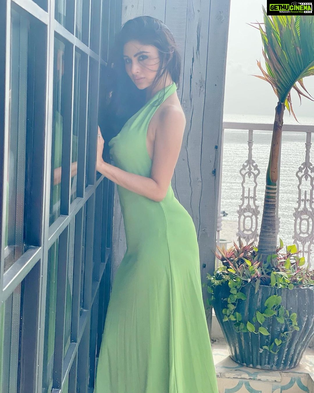 Mouni Roy Instagram - Boy, look at you,looking at me.
