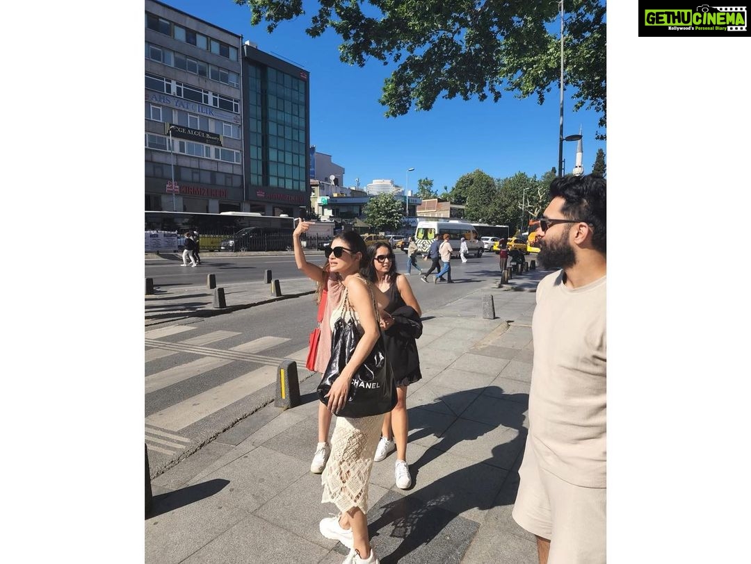 Mouni Roy Instagram - Love like the Elysian Fields 🔱 Istanbul, Turkey