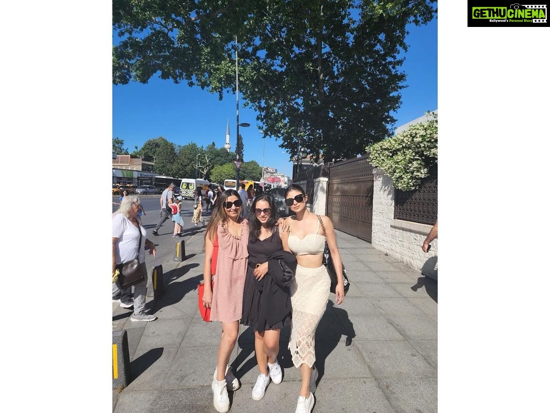 Mouni Roy Instagram - Love like the Elysian Fields 🔱 Istanbul, Turkey