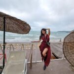 Mouni Roy Instagram - In love….. 🎵 🌊