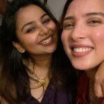 Mrudula Murali Instagram – To the one who understands the crazy in me and is equally or more crazy..
She yells at me for no reasons and stands by me for no reason..hence i love you valare korach ♥️♥️
.
.
Chilling with my Homey!!
.
.
#bffs❤️ #friendship #friendhsipgoals #friendsforever #mrudula #happybirthday #birthday #birthdaygirl #drunkdancing