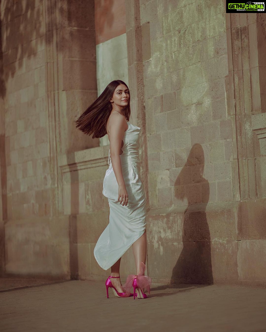 Mrunal Thakur Instagram - Itβs okay to be a little obsessed with your Jimmy choo!π₯°ππ―. #jimmychoo #shoes #love #obsessed π Outfit-@pridal.in Jewellery- @simsumfinejewelry Shoes- @jimmychoo Styled by- @sheefajgilani Assisted by- @niyoshi.jain @anushaarora4 Hair and make up: @missblenderr_ Shot by @kadamajay