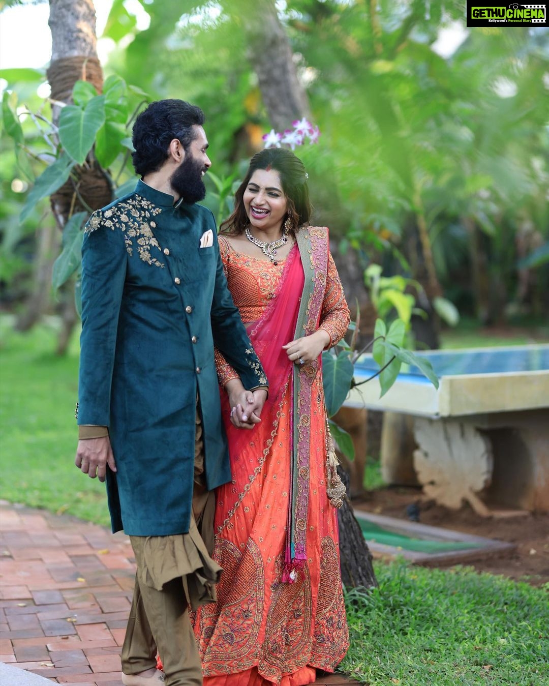 Nakshathra Nagesh Instagram - Lots of happiness and truckloads of conversations! That’s the dream 🤞🏻🧿 #nakshufoundherragha @sankalptheboutique @haran_official_ @chella_hair_makeup @mani_stylist_ @profile_makeover @eventjunctionofficialpage