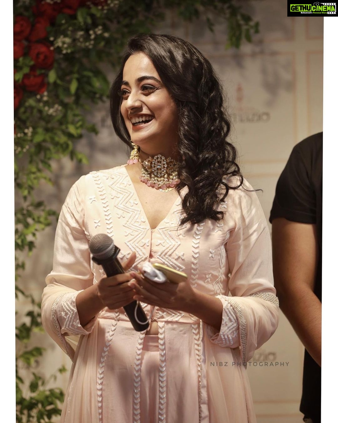 Namitha Pramod Instagram - Guess who made me smile like that ?😻 Unconditional love straight from the heart of my Thalassery people ♥️ 📷: @nibrasnadal 💍: @pureallure.in 👗: @salaaboutique 🎀 hair : @theglamupstudio Thalassery, India