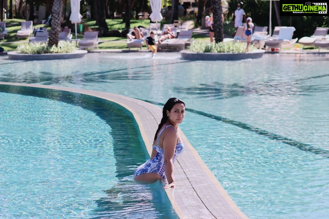 Nandini Rai Instagram - Variations on a theme!...... LUX* Belle Mare