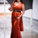 Nandita Swetha Instagram - No risk, No fun . Styled by - @vishnu_vish_33 Saree - @_rityanusaarh_ Hairstylist @praneetha_beautymakeover Shot by @ravi_cross_clickx . Assisted by @thiru_kshtriyas . #dhee14 #actresslife #saree