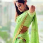 Nandita Swetha Instagram - Happy weekend darlings ❤️❤️ . Saree from @shukala_arts_and_designs #sareevibe #greensaree #homely #southindian