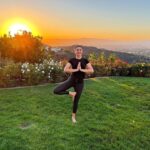 Nargis Fakhir Instagram - “YOGA is the Journey of the self, To the self, Through the self” . HAPPY INTERNATIONAL YOGA DAY ! . . . . . . #treepose #vrikshasana #balance Beverly Hills, California