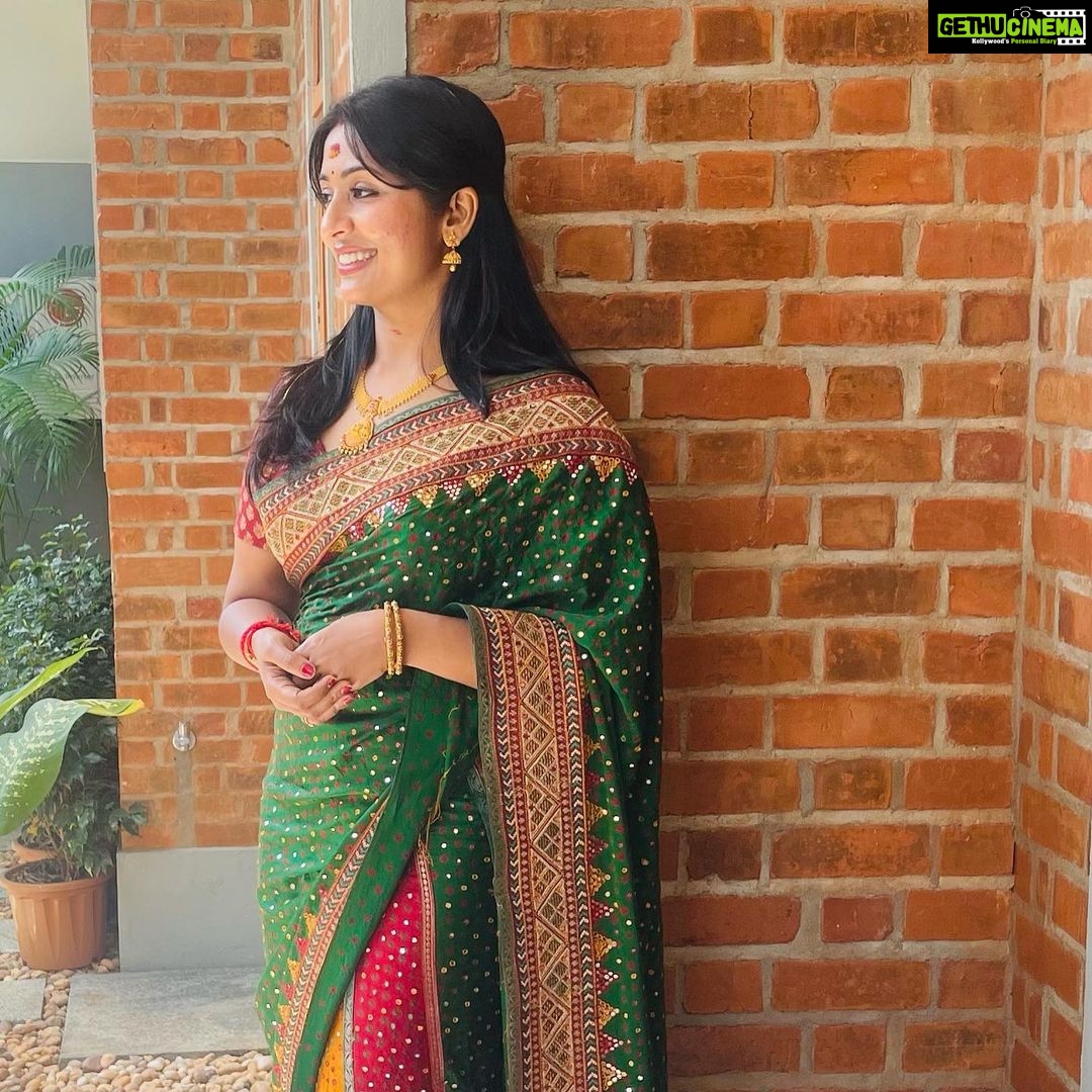 Navya Nair Instagram - Nobody is superior , nobody is inferior , nobody is equal either , people are simply unique , incomparable .. YOU ARE YOU AND I AM I .. #peace #love #happiness NN ❤️