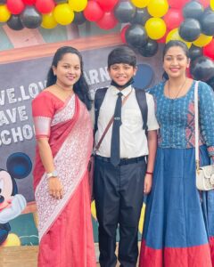 Navya Nair Instagram - School reopening after two long years … may god bless all the kiddos ❤️❤️ Sai’s madam , Belinda mam in the pic .. @greets_publicschool