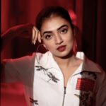 Nazriya Nazim Instagram – 💋
Ante ….. 

Styled by – @neeraja.kona 
Asst by – @manogna_gollapudi 
👗- @shahinmannan 
💇🏻‍♀️- @tanujabhatt50 
📸- @adrin_sequeira