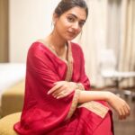 Nazriya Nazim Instagram - Ante ….♥️ Adade Sundara trailer launch. #june10 Styled by - @pallavi_85 @openhousestudio.in Asst by - @manognaavunoori 👗- @korvaiindia 💇🏻‍♀️- @tanujabhatt50 📸- @arunprasath_photography