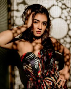 Nazriya Nazim Instagram - Ante….promotions no ?why not 😉♥️

Styled by - @neeraja.kona 🤗
Asst by - @manogna_gollapudi 
👗- @saakshakinni @almarihyderabad 
💎 @suhanipittie
 📸- @adrin_sequeira