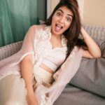 Nazriya Nazim Instagram – 🕊
Ante ……one last thank u 🤍🤍🤍

Styled by – @neeraja.kona 
Asst by – @manogna_gollapudi 
👗- @anushreereddydesign 
💇🏻‍♀️- @tanujabhatt50 
📸- @adrin_sequeira