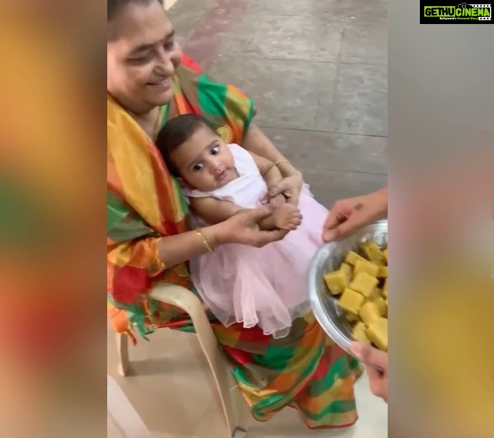 Neelima Rani Instagram - Annaprasna!!! Annapoorni aasirvadham!! Kanchi kamakoti Matt!! #firstfeed #love #blessings #mom #baby