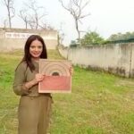 Neetu Chandra Instagram - Today s shooting experience, interacting with the NCC cadets and refreshing my memories as an ex-ncc cadet at Patna group headquarters in #Patna. Thank you #Ncc Thank you Major Gen M Indrabalan sir for this fabulous experience!!