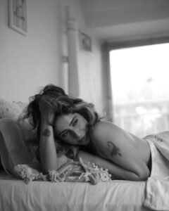 Neha Bhasin Instagram - You live with your body all your life yet that's what you are taught to judge the most.

#Nehabhasin

Shot by @shruu_t