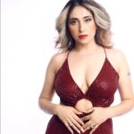 Neha Bhasin Instagram - One of my favourite looks so far. Do you agree? #nehabhasin #fashionista