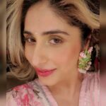 Neha Bhasin Instagram - The only law of universe is the balance of give and take. True growth and evolution is to live by intention. I truly appreciate transparency in people which sadly is hard to find. This earth is not full of saints and Gods who live by no wrongs but HUMANS who err but its those who live by conciousness and accept it all by constantly doing and undoing are the ones doing the soul's work of elevation. Rest just JUDGE. Live by Intention 💗