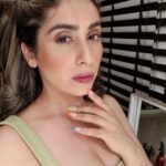 Neha Bhasin Instagram – Last night’s looks photo dump 😍
My casual summer look 😙

#nehabhasin 
#summervibes 
#fashion