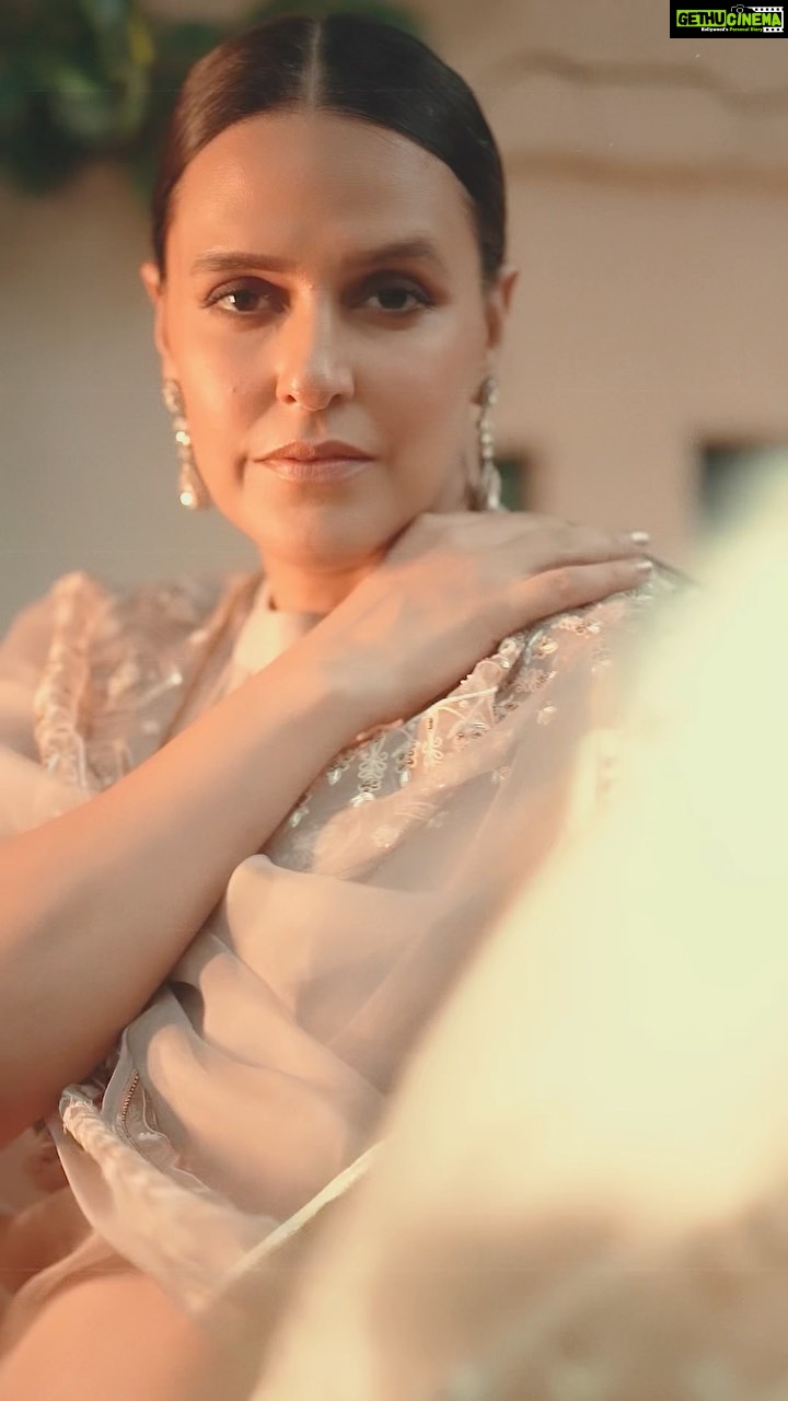 Neha Dhupia Instagram - Sometimes sparkle ✨ sometimes shine …. • • • • • • #reels #trending #saree #umang2022 #rangisari #reelsinstagram 📸 @ikshitpatel