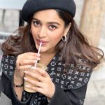 Nidhhi Agerwal Instagram - Remember you can fly as high as your roots go deep 🤍🖤🤍 #coffee Pune City