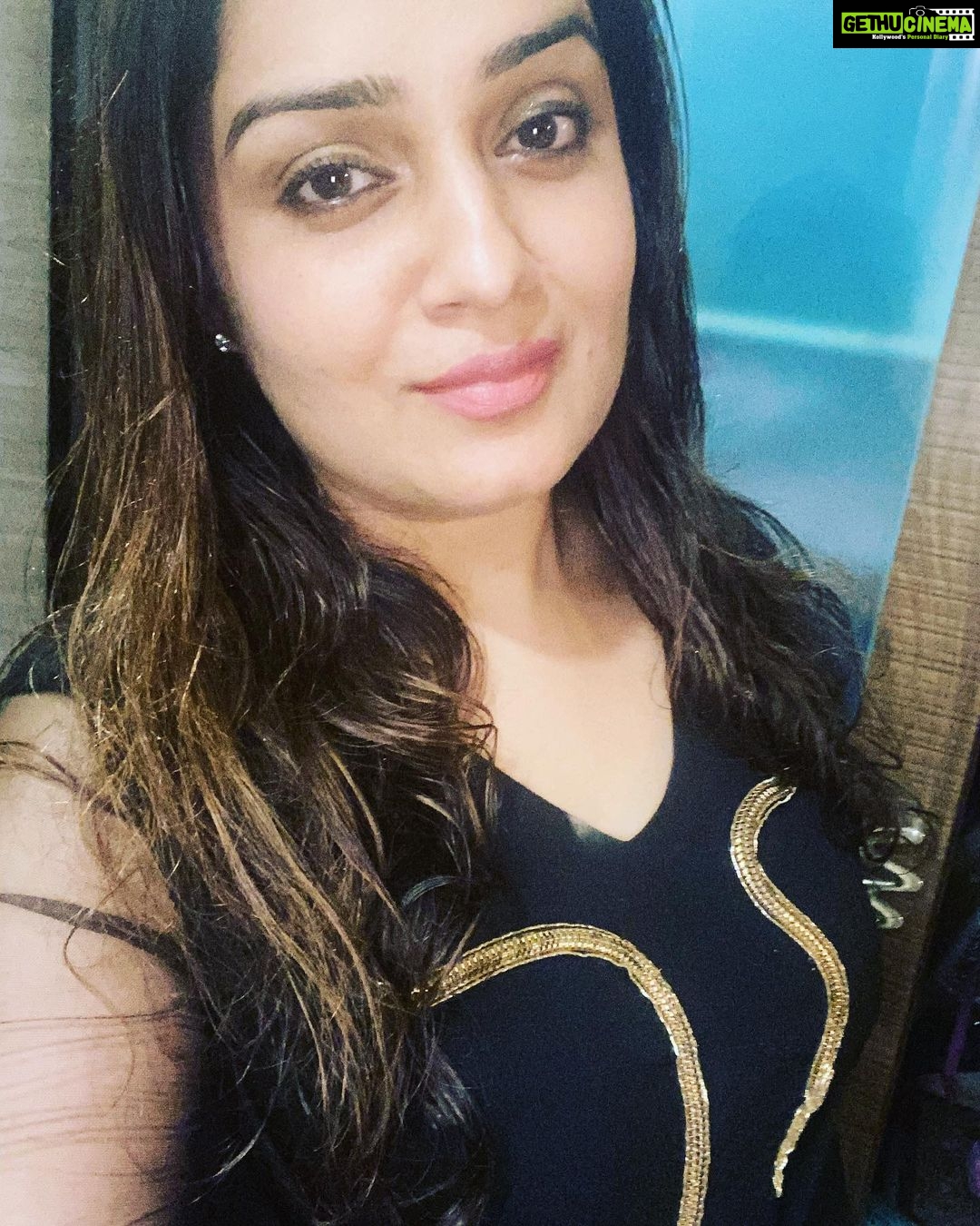 Nikita Thukral Instagram - Never regret anything that has happened in your life ,itโs cannot be changed ,undone or forgotten take it as a lesson learned and move on .๐(with a smile )