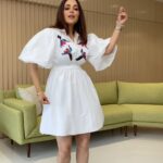 Nisha Agarwal Instagram – Sway… again cos.. trending! 

Wearing;
Dress – @parul_j_maurya 
Shoes – @stevemaddenindia 
Nightsuit – @shopbloom 

#transitionreels #fashion #indiandesigners #summerdress