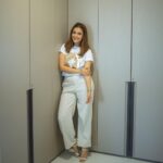 Nisha Agarwal Instagram – Wardrobes.. but make them beautiful. Having enough and more Storage was my first criteria in choosing a home.. and we found a bare shell. @spacewoodfurnishers came to my rescue with beautifully designed wardrobes of excellent quality. 

Sharing more shortly… 

#spacewoodfurnishers #collaboration #immaculatefinish #productdesign #qualityproduct #wardrobes #cupboards