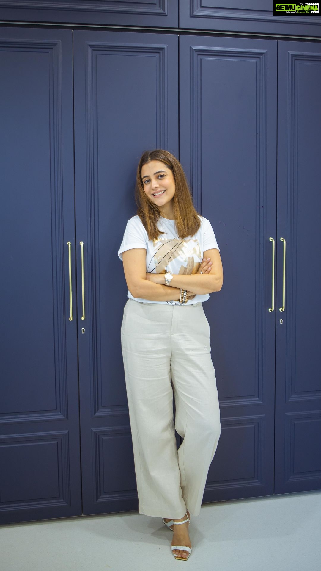 Nisha Agarwal Instagram - Storage and organizing is extremely important for my sanity. Having said that it must be of Excellent product quality and have fabulous features. @spacewoodfurnishers delivers exactly that! Everything in my wardrobe now has a home ♥️ #wardrobedesign #wardrobe #organisingtips #organised #mariekondo
