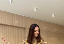 Nisha Agarwal Instagram - Cos trending and I really like these two summer dresses from @riashahlabel #summer #summerwear #summerdress