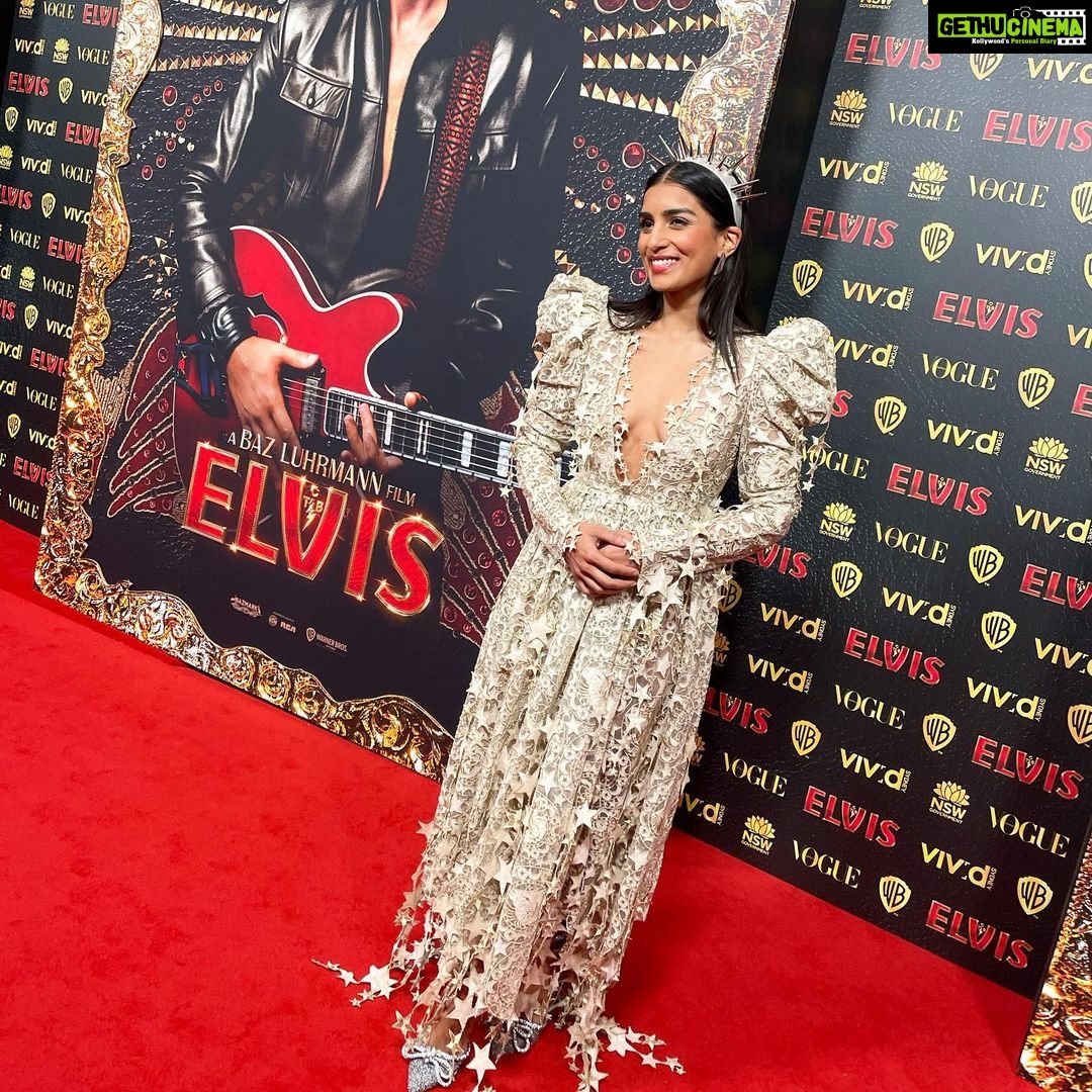 Pallavi Sharda Instagram - About last night with @vogueaustralia X @bazluhrmann’s @elvismovie ✨ Styled by @harrietcrawf_ord 👗@zimmermann 🎩 @fordmillinery Glam by 🎨 @stoj_makeupartist 💆🏽♀️ @joelforman State Theatre
