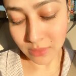 Panchi Bora Instagram - This eye shadow is beauty full! #gift #charlottetilbury #essentials So I was lazy didn’t do any make up just a lil eye shadow and lip balm but it made me so happy! Especially sun shine made it glitter just right :) well make up surely makes me happy!