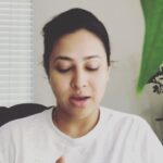 Panchi Bora Instagram - Actually I don’t regret buying anything from @amazon 😂 (not sponsored) My best three buys from Amazon Mini Portable charger (I walk), Bluetooth speaker (Lenrue) Clothes lint roller! (F’lint) Little things I carry in my backpack 🎒
