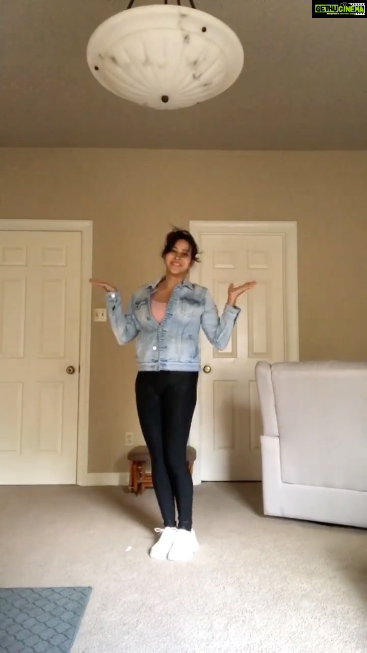 Panchi Bora Instagram - Thatโs how you dance off beat ๐๐คฃ I will take my leave and go ๐