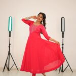 Paridhi Sharma Instagram – Dance to the music of life ❤️
#dance #eternal #pink #easeit #livelife #gratitute #music