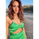 Parul Yadav Instagram – I know I have been away for a while yo but y’all sent so much love that I just had to be back!! Thank you for all of the warmth on my birthday!! Words can never express how much it means to me!! 💚🧿

#HelloInsta #ThankyouForTheLove #HeartIsFull #BlessedAndGratefulAlways #LateBirthdayPost #AthensGreece #AthensCity #FridayPost #AnotherYearAroundTheSun #BirthdayOotd Athens, Greece