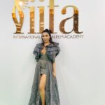 Parvatii Nair Instagram - The look for #iifa day 2 ! Loved this outfit and the entire look ! What are your thoughts !? @styledbychhavi Outfit by @niveditasaboocouture Make up by @makeupbyayeshaf