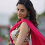 Parvatii Nair Instagram – A Saree is indeed a timeless classic 💃🏻

Outfit : @labelswarupa
Makeup: @shan.s.2017 @hairstylist_yugaa 
Photography: @rahulravindran
@sat_narain
Videography and edits : @rahulravindran
@mmshootography