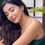 Parvatii Nair Instagram - What do u think is on my mind 🙈 #parvathynair #reels #reelsinstagram #reelsindia #reelslovers #reelskarofeelkaro #viral #viralreels #viralpost Chennai, India