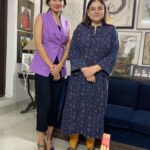 Payal Rohatgi Instagram - What consumes your mind, controls your life. Shrimati Maneka Gandhi ji has always worked for Animal Rights in the real sense ❤️ When consuming #Halal meat think about the torture that happens to the animal being butchered. Ultimately it’s your choice 🙏 Humbled meeting you ma’am. Pls support @pfa.official 🙏 #respect #payalrohatgi #yogasehoga #ladkihoonladsaktihoon