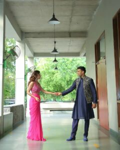 Payal Rohatgi Instagram - Life is a very beautiful journey if you take it in a positive notes🙏❤️
#Sangramsingh
.
@sandeeproda @kena.satyam  @dimpplekpoorofficial @studybyjanak  @styling_by_mansi @gq_make_overs_certifiedmua 
 
.
#life #journey #inspiration 
#instagram #picoftheday #mondaymotivation #star #powercouple #soorts #athlete #superstar #Payalrohatgi #sangramsinghwrestler #sangramusingh