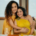 Pearle Maaney Instagram - We have been a Team… Always… and we will be a Team Forever 😘 . Click @magicmotionmedia Decor @_whitewindow__ Cake @baketales_byfia Make up @makeupandhairbysagallya