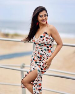 Pooja Jhaveri Instagram - Throwing some colours to a black and white life ! 🖤🤦🏻‍♀️
.
.
This dress from @forever21 is pure loveee ! Comfy and classy… just how I always love my outfits to be !
📸 : @portraitsbyvijey 
.
.
#colours #fashion #fashionista
#instafashion #beachlook #partywear #loungelook #loungeoutfit #classyoutfit #comfortwear #dresses #boholook #newjersey #desistyle #design #ootd #wiwt #photography #photoshoot #newyork #newyorkcity #philly #philadelphia #usa #pennsylvania #beachesofnewjersey