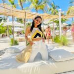 Pooja Jhaveri Instagram - Blue sky, white sand, lots of warmth of the sun…. Soaked it all in…. ! . . Swipe to the last picture to see what a beach does to me 😍 . . Also this place has my heart @nikkibeachmiami The best pizza I have had so far, and the ambience of this place is just amazing !! #issavibe . . #nikkibeach #miami #miamisouthbeach #travel #beachtales #beachlife #sunnyday #trees #bluesky #bestlife #whitesand #miaminightlife #miamibeach #miamipoolparty #miaminikkibeach #nikkibeachmiami #happyme #traveldiaries #travelstories #travelstoke #bestlife #beach #beachesnresorts #beachesinusa #beachlover #travelphotography #instagram #instatravel Nikki Beach Miami