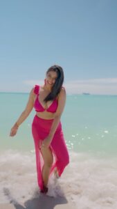 Pooja Jhaveri Instagram - Snippet from my trip to #miami ! 
.
.
.
This man is magic… ! 📸
@iam.damion You need to be in #bollywood 😬
.
.
#miami #maimibeach #videoshoot #beachwear #beachesofmiami #resortwear #bikini #pink #trendingreels #photoshoot #photography #florida #miami #beachlife #waterbaby