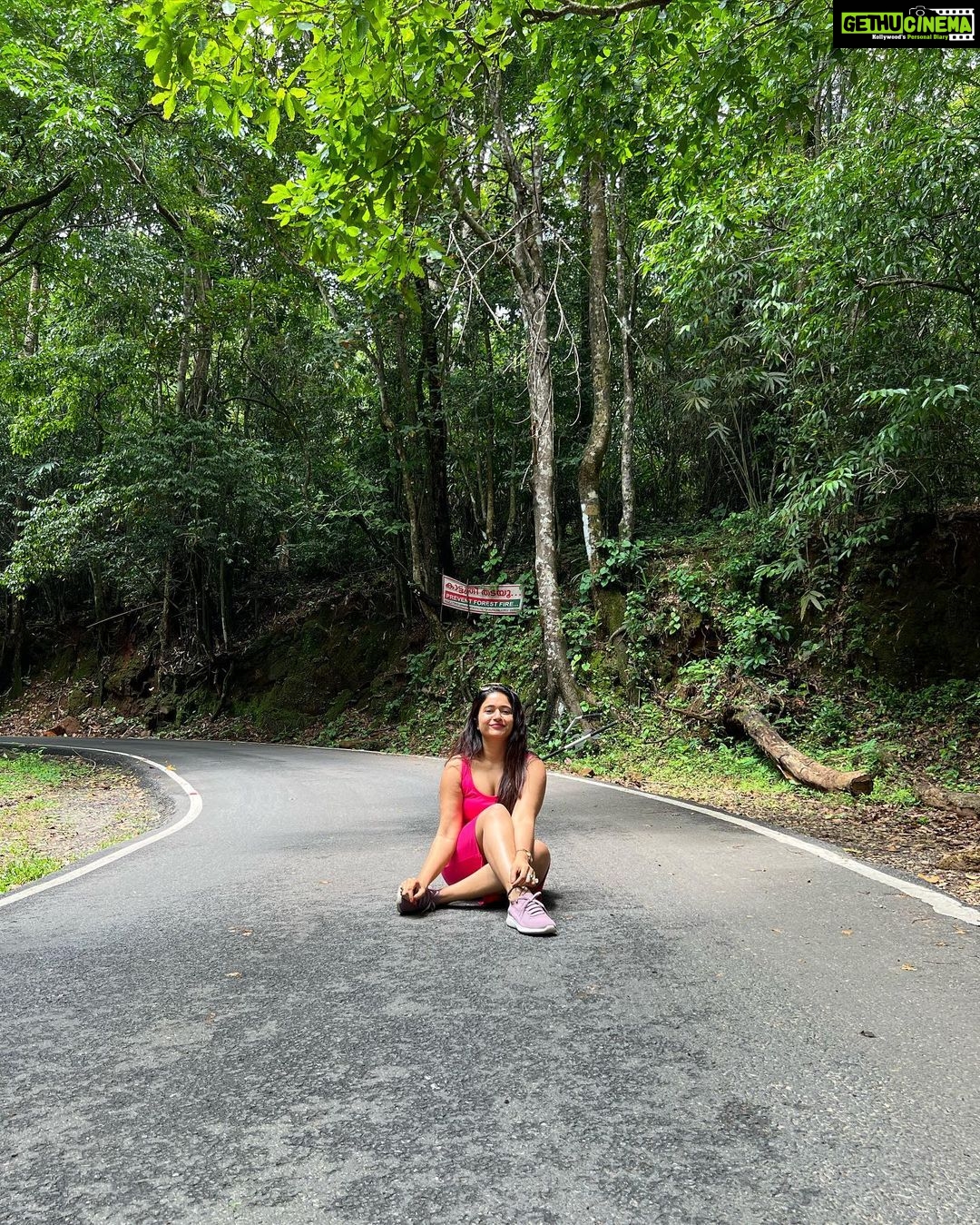 Poonam Bajwa Instagram - Here we are ❤️what do you wish for next ? Athirapilly