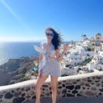 Pragya Jaiswal Instagram - Hello Santorini 💙🦋 @arokaofficial @rubans.in @anshikaav @tanazfatima Santorini, Greece
