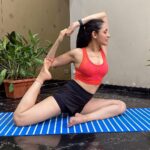 Pragya Jaiswal Instagram – More stretching, less stressing !! 
Happy #InternationalYogaDay lovelies 🧘‍♀️🧡
#YogaForWellBeing