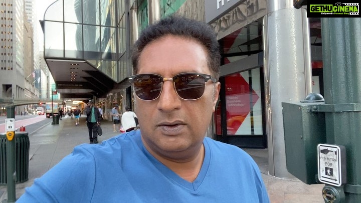 Prakash Raj Instagram - New York.. morning walk down the street #travelling #unwinding .. have a good day guys 😊😊😊